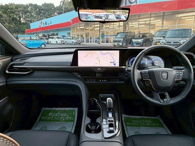 クラウンスポーツ2.5 Z E-Four 4WD