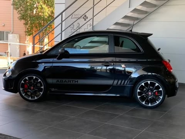 アバルト595コンペティツィオーネ