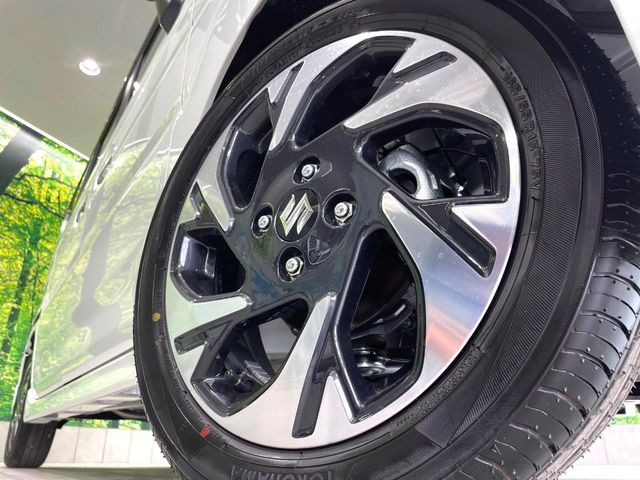 �y����15�C���`�A���~�z�C�[���z�O�ςɃ}�b�`���������A���~�z�C�[���𑕒����Ă���܂��B�e��ЊO�A���~�z�C�[����A�X�^�b�h���X�^�C�����戵�����Ă���܂��B���񂲑��k����������