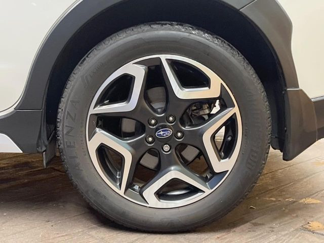 �y����18�C���`�A���~�z�C�[���z�O�ςɃ}�b�`���������A���~�z�C�[���𑕒����Ă���܂��B�e��ЊO�A���~�z�C�[����A�X�^�b�h���X�^�C�����戵�����Ă���܂��B���񂲑��k����������