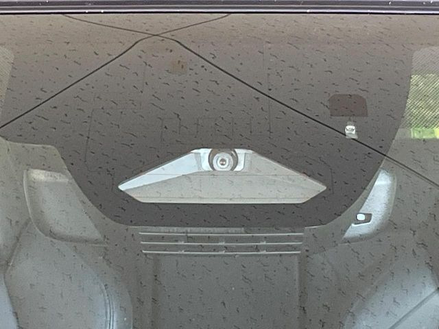 �y�g���^�Z�[�t�e�B�Z���X�z���s���ɑO���̎ԗ�����F�����A�Փ˂������Ȏ��͌x��ƃu���[�L�ŏՓˉ���Ɣ�Q�y�����A�V�X�g�B�����S�Ƀh���C�u�����y���݂��������܂��B