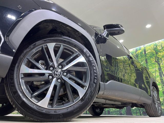 �y���������C���`�A���~�z�C�[���z�O�ςɃ}�b�`���������A���~�z�C�[���𑕒����Ă���܂��B�e��ЊO�A���~�z�C�[����A�X�^�b�h���X�^�C�����戵�����Ă���܂��B���񂲑��k����������