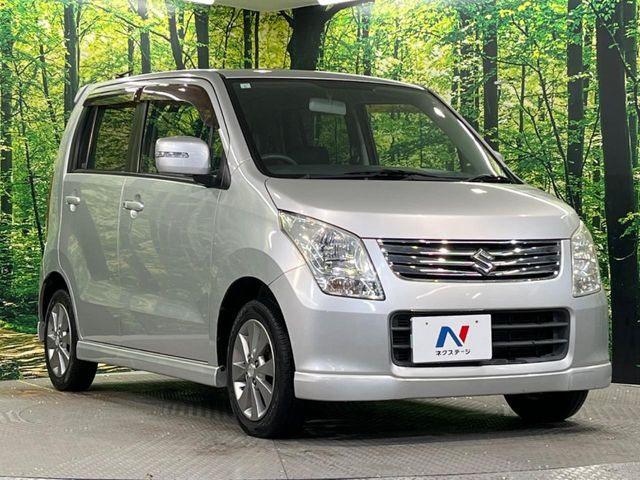 高透明度のガラス皮膜で撥水はもちろん、上質なツヤ・光沢を実現。紫外線や酸性雨から大切な愛車を保護し、色あせ・劣化を防止。「弾スプラッシュコート」、「弾プリミッサコート」からお選びいただけます。