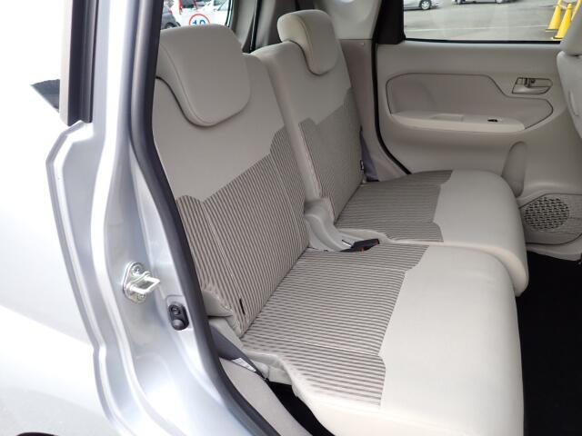 リヤシートになります。ぜひご来店頂き、状態をご確認ください。