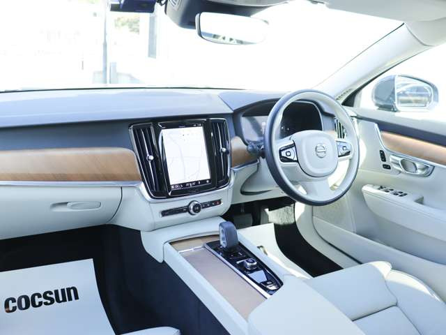 【LAGOM with VOLVO ボルボのある、ちょうどいい暮らし。】LAGOM(ラーゴム)とは、「自分にとって、多すぎず、少なすぎず、ちょうどいいバランス」という意味があるスウェーデンの言葉です。