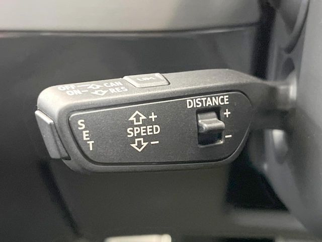 ●アダプティブクルーズコントロール:前の車との車間距離を一定にとりつつ、一定速度で自動走行してくれる次世代のクルーズコントロール!主に高速道路や自動車専用道路で使用する便利な機能です!