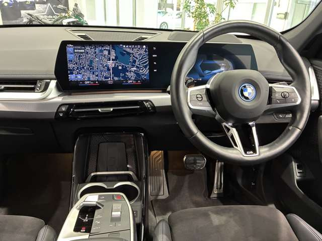 iX1xドライブ30 Mスポーツ 4WD