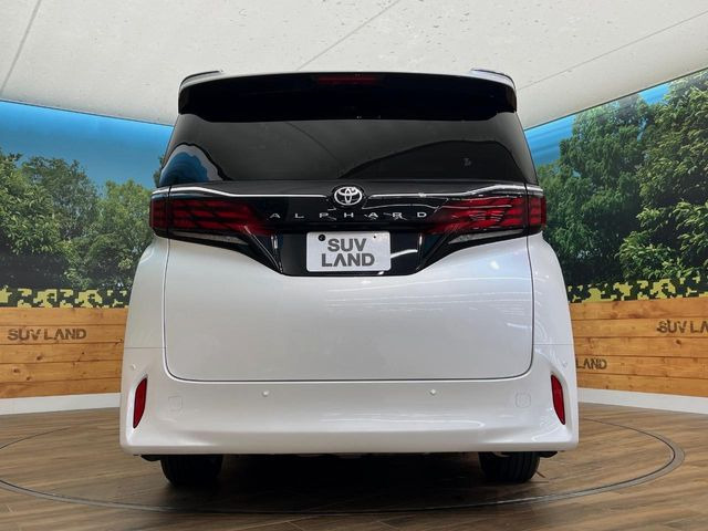 安心の最長10年・走行無制限保証(有償)をご用意。保証内容も充実はもちろん、無料点検&オイル交換や、年中無休の全国・24時間ロードサービスも付帯されておりますのでご安心下さい。