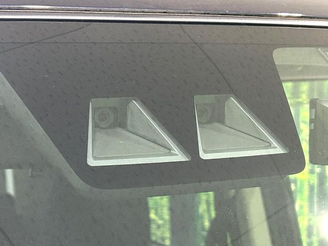 �y�X�}�[�g�A�V�X�g�z���s���ɑO���̎ԗ�����F�����A�Փ˂������Ȏ��͌x��ƃu���[�L�ŏՓˉ���Ɣ�Q�y�����A�V�X�g�B�����S�Ƀh���C�u�����y���݂��������܂��B