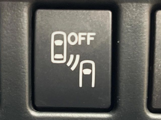 �y�����r�[�N���f�B�e�B�N�V�����z���s���A�h�A�~���[�̎��p�ɂȂ�₷���ӏ��Ɍ㑱�Ԃ��ڋ߂���ƃT�C�h�~���[�t�߂Ɍx����\���A�h���C�o�[�ɒ��ӊ��N�ƁA����̍ۂ̓n���h��������A�V�X�g�����܂��B