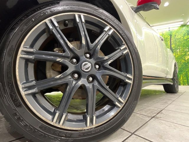 �y����18�C���`�A���~�z�C�[���z�O�ςɃ}�b�`���������A���~�z�C�[���𑕒����Ă���܂��B�e��ЊO�A���~�z�C�[����A�X�^�b�h���X�^�C�����戵�����Ă���܂��B���񂲑��k����������