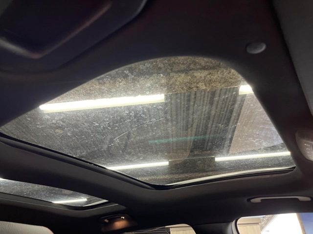 ���p�m���~�b�N�X���C�f�B���O���[�t::�唗�͂̃p�m���}���[�t�́A�㕔���Ȃɂ܂ő����Ă���A�J���I�ȋ�Ԃ����y���݂��������܂��B