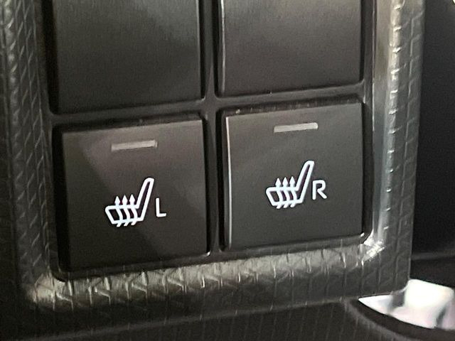 【シートヒーター】寒い日に重宝するシートヒーター!エアコンより早く温まってくれるので寒がりの人も安心ですね♪エアコンの温風は乾燥するから苦手、という方にもをおすすめです。