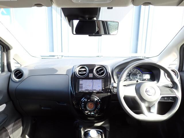 インパネ画像になります。車内は専門業者にて室内クリーニング施工済みなので、大変清潔です。