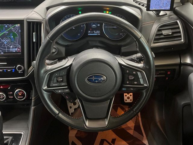 �y�����v�����X�e�A�����O�z�㎿�Ȋv���g�p���邱�ƂŁA��ɂ����������݂ƂĂ��^�]���₷���n���h���ł���