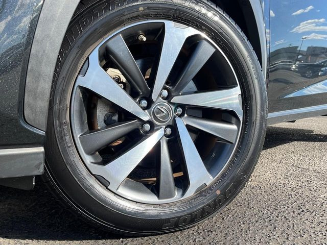 �y�����I�v�V����18�C���`�A���~�z�C�[���z�����I�v�V�����z�C�[���𑕒��B���s���\�̌���ɉ����A�O�ς����X�^�C���b�V���ɂȂ��Ă��܂��B