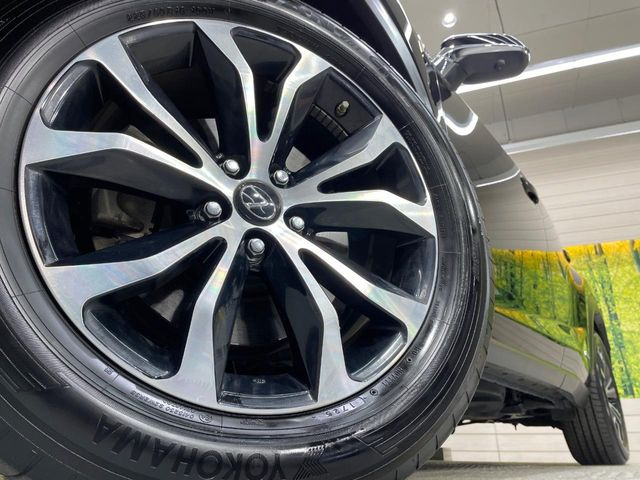 �y�����A���~�z�C�[���z�O�ςɃ}�b�`���������A���~�z�C�[���𑕒����Ă���܂��B�e��ЊO�A���~�z�C�[����A�X�^�b�h���X�^�C�����戵�����Ă���܂��B���񂲑��k����������