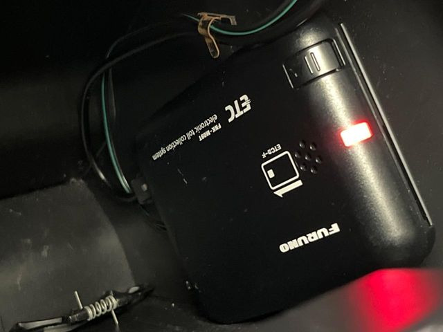 【ETC】高速道路の料金所をストレスなく通過!話題のスポットやサービスエリアに多い「スマートIC」利用時は必須のアイテムです。当店でセットアップを実施、ご納車当日からすぐにご利用いただけます!