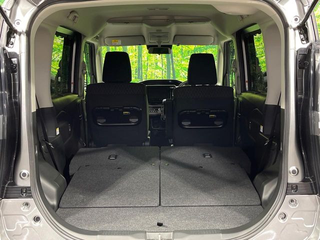 普段のお買い物や通勤、送迎等に十分な荷室スペースを確保しております。セカンドシートを倒すと、大きな荷物の積載も可能です♪