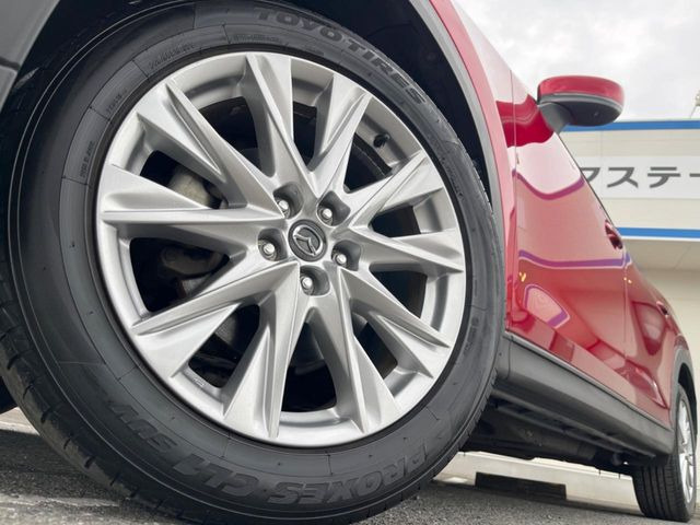 �y����19�C���`�A���~�z�C�[���z�O�ςɃ}�b�`���������A���~�z�C�[���𑕒����Ă���܂��B�e��ЊO�A���~�z�C�[����A�X�^�b�h���X�^�C�����戵�����Ă���܂��B���񂲑��k����������