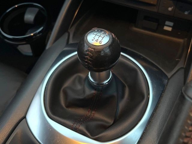 【フロア6速MT】走りの6速MT!!スポーティーな走行をお楽しみいただけます♪