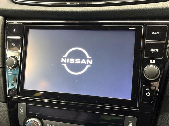 【大画面ナビ】人気の大型9インチナビを装備。存在感のある大画面はインパクト大!ナビ利用時のマップ表示は見やすく、テレビやDVDは臨場感がアップ!いつものドライブがグッと楽しくなります♪