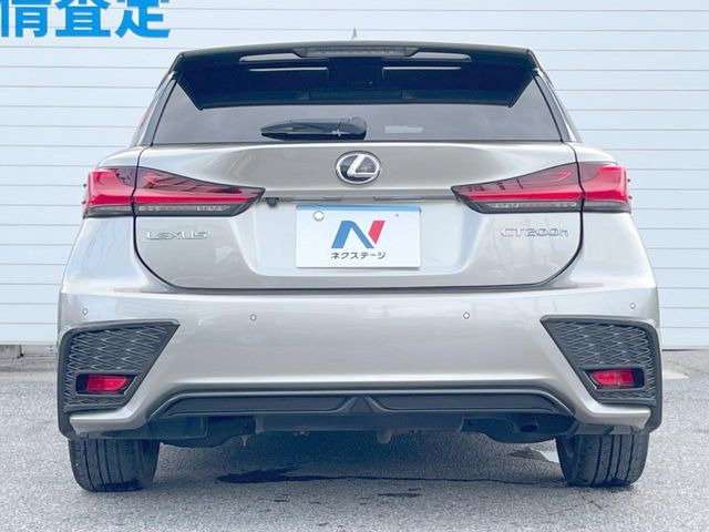 安心の最長10年・走行無制限保証(有償)をご用意。保証内容も充実はもちろん、無料点検&オイル交換や、年中無休の全国・24時間ロードサービスも付帯されておりますのでご安心下さい。