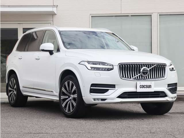 【最大91項目の点検整備】ボルボに精通した整備士が、車両の状態について最大91項目に及ぶチェック基準で厳密な点検整備を実施します。納車時には点検整備内容を記録した点検整備記録簿をお渡しします。