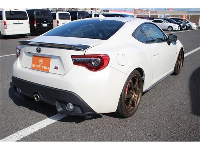 ���Ǝҗl�ւ̔̔��͂��f�肳���Ă��������܂��B �Ԍ������ԗ��̏ꍇ�́A�Ԍ����擾�������x�������z�ŕ\�����Ă���܂��B