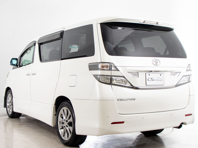 ★展示前点検実施★特殊な機材も用いて、全車点検を実施しております!