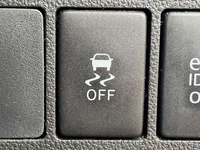 �y������h�~���u�z�ԗ��̉���������m����ƁA�����I�Ɏԗ��̐i�s������ۂ悤�Ɏԗ��𐧌䂵�܂��B�J�̓��ȂǊ���₷���H�ʏ󋵂ł����S�ȉ^�]���\�ł��B