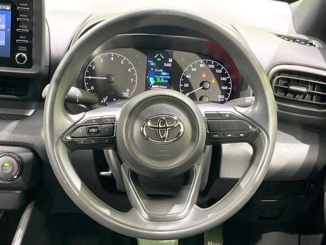 ステアリングも使用感が少なく、きれいな状態となっております♪