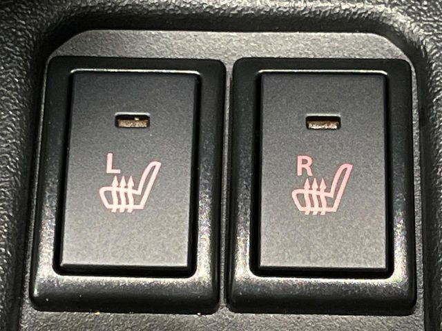 【シートヒーター】寒い日に重宝するシートヒーター!エアコンより早く温まってくれるので寒がりの人も安心ですね♪エアコンの温風は乾燥するから苦手、という方にもをおすすめです。