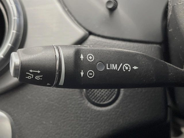 ���f�B�X�g���j�b�N�v���X:�s�s�A�x�O�A�������H�Ȃǂ̑��s���ɁA�X�e���I�}���`�p�[�p�X�J�����ƃ��[�_�[�Z���T�[�ɂ��A�O���Ԃ�F�����đ��x�ɉ������Ԋԋ������ێ����鎟����̃N���R��!