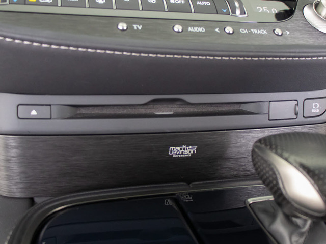 マークレビンソンプレミアムサウンドシステム!そのクリアで迫力あるサウンドにより、オーディオブランドとして名高いブランドです!まるでコンサートホールのような臨場感を味わえます!!