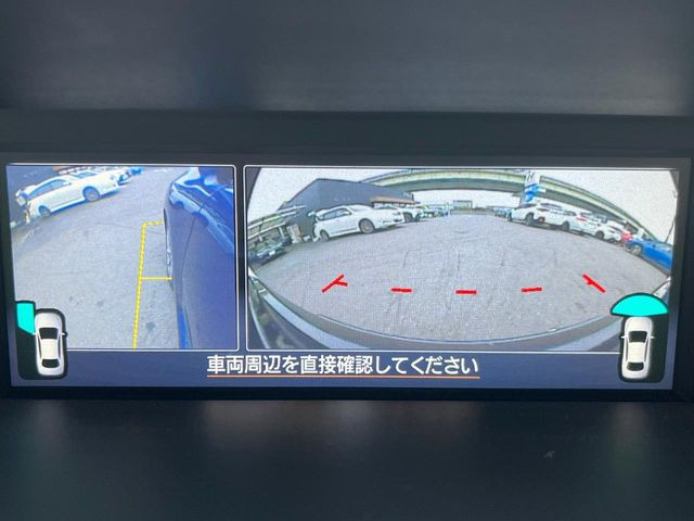 【フロント&サイドカメラ】ドライバーから見にくい死角部分を映像で確認できる前方と左側面にカメラを装着。見通しがきかない場所や住宅密集地などを運転することが多い人におすすめの安心装備です。