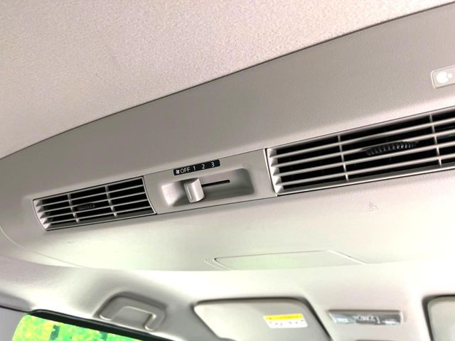 【サーキュレーター】エアコンの風を後部座席まで届けてくれ、広い車内空間でも素早く快適な温度になります♪真夏や真冬に便利な機能です。