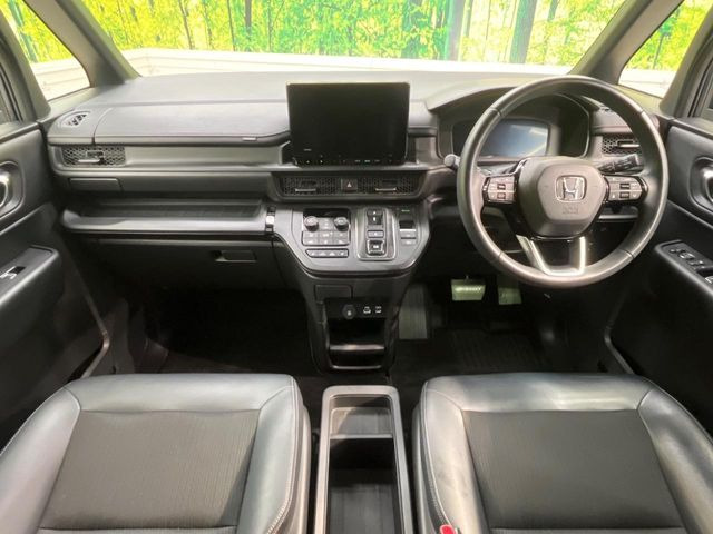 ステップワゴン2.0 e:HEV スパーダ