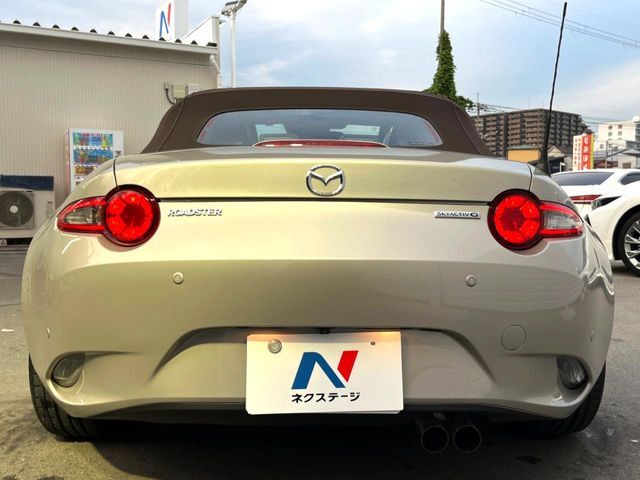 安心の最長10年・走行無制限保証(有償)をご用意。保証内容も充実はもちろん、無料点検&オイル交換や、年中無休の全国・24時間ロードサービスも付帯されておりますのでご安心下さい。