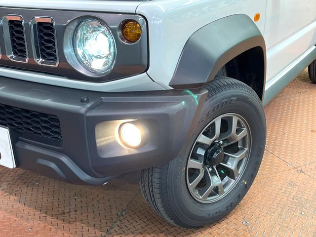 �yLED�w�b�h���C�g�z���V����ԑ��s�����ǍD�Ȏ��E���m�ۂ����S���ĉ^�]�ł��鍂�P�xLED�w�b�h���C�g�𑕔�!�_�����x�������A����d�͂��}�����Ă��܂��B