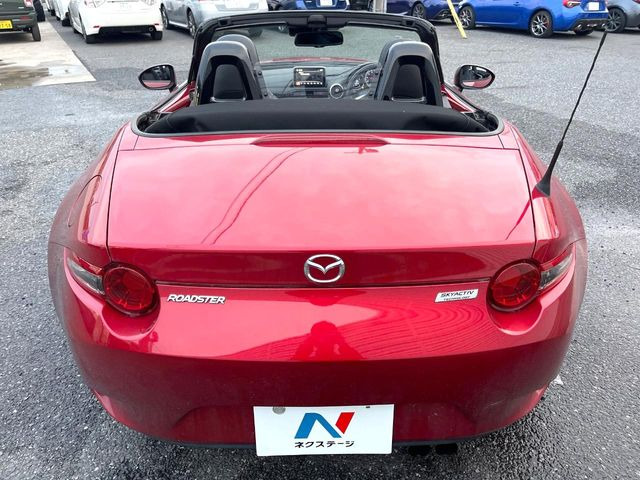 安心の最長10年・走行無制限保証(有償)をご用意。保証内容も充実はもちろん、無料点検&オイル交換や、年中無休の全国・24時間ロードサービスも付帯されておりますのでご安心下さい。