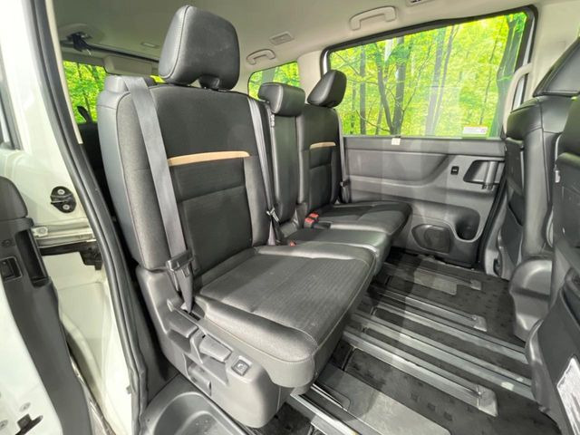 ���ڒ����̓E�H�[�N�X���[�ƂȂ��Ă���܂��B���ڂƎO��ڂ̈ړ�����~�肪�Ƃ��Ă��y�ɂȂ�̂ŁA���~��̍ۂ��X�g���X�������邱�Ƃ͂���܂����