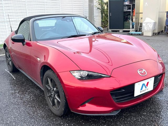 高透明度のガラス皮膜で撥水はもちろん、上質なツヤ・光沢を実現。紫外線や酸性雨から大切な愛車を保護し、色あせ・劣化を防止。「弾スプラッシュコート」、「弾プリミッサコート」からお選びいただけます。