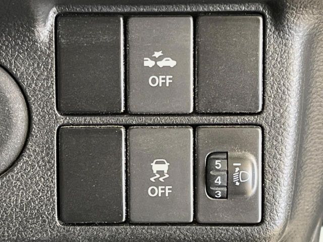 �y�X�Y�L �Z�[�t�e�B�T�|�[�g�z���s���ɑO���̎ԗ�����F�����A�Փ˂������Ȏ��͌x��ƃu���[�L�ŏՓˉ���Ɣ�Q�y�����A�V�X�g�B�����S�Ƀh���C�u�����y���݂��������܂��B