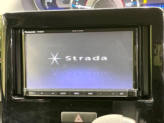 【ナビゲーション】使いやすいナビで目的地までしっかり案内してくれます。各種オーディオ再生機能も充実しており、お車の運転がさらに楽しくなります!!