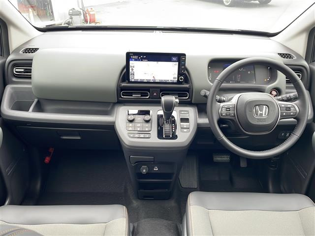 フリード1.5 e:HEV クロスター