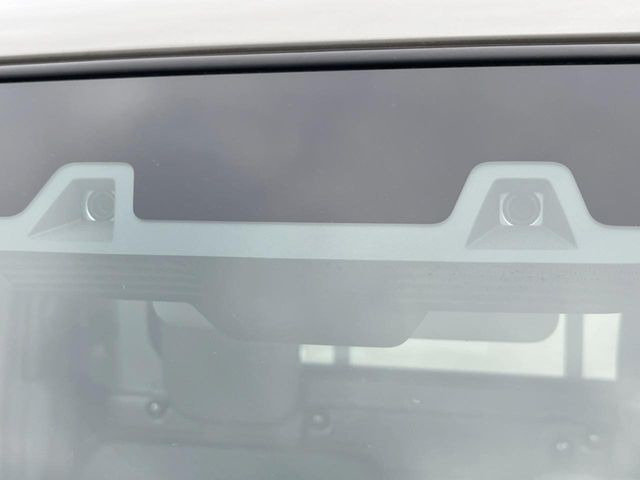 �y�X�Y�L �Z�[�t�e�B�T�|�[�g�z���s���ɑO���̎ԗ�����F�����A�Փ˂������Ȏ��͌x��ƃu���[�L�ŏՓˉ���Ɣ�Q�y�����A�V�X�g�B�����S�Ƀh���C�u�����y���݂��������܂��B