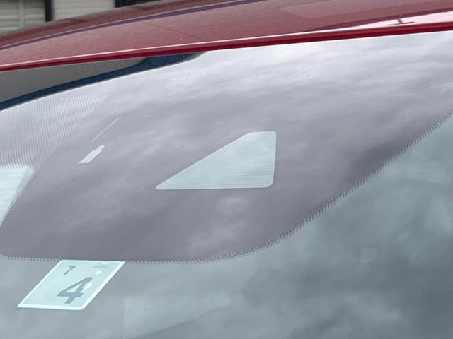 �y�X�}�[�g�V�e�B�u���[�L�T�|�[�g�z�ᑬ���s���ɑO���̎ԗ�����F�����A�Փ˂������Ȏ��͌x��ƃu���[�L�ŏՓˉ���Ɣ�Q�y�����A�V�X�g�B�����S�Ƀh���C�u�����y���݂��������܂��B