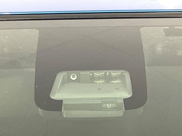 �y�v���N���b�V���Z�[�t�e�B�z�O���̎ԗ��������m���A�Փ˂������Ȏ��͌x��Œ��ӂ𑣂��A�u���[�L�𓥂ޗ͂��T�|�[�g�B�u���[�L�𓥂߂Ȃ������ꍇ�͏Փ˔�Q�y���u���[�L���쓮�A�Փˉ�����T�|�[�g���܂��B