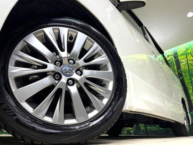 �y����18�C���`�A���~�z�C�[���z�O�ςɃ}�b�`���������A���~�z�C�[���𑕒����Ă���܂��B�e��ЊO�A���~�z�C�[����A�X�^�b�h���X�^�C�����戵�����Ă���܂��B���񂲑��k����������